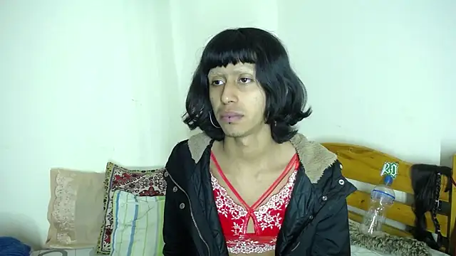 boysLittle online show from December 1, 2025, 8:32 pm