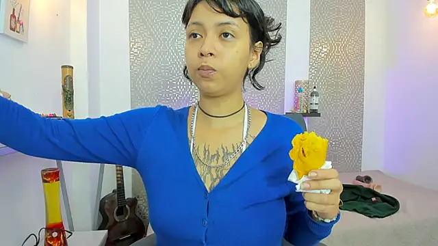 Snapshot of gabriela_cortez chatting on December 5, 2025, 1:21 pm gabriela cortez online show from December 5, 2025, 1:21 pm