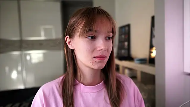 ileanacampbe online show from September 9, 2025, 4:22 am