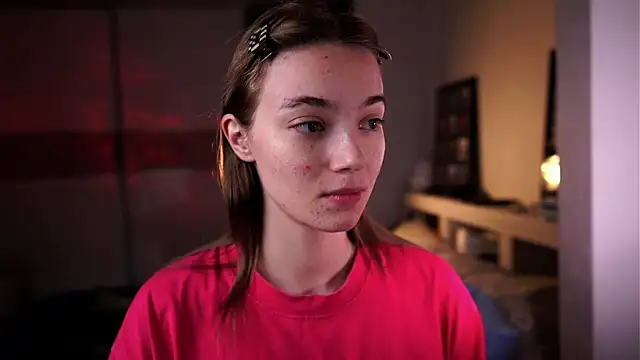 ileanacampbe online show from September 11, 2025, 4:34 am