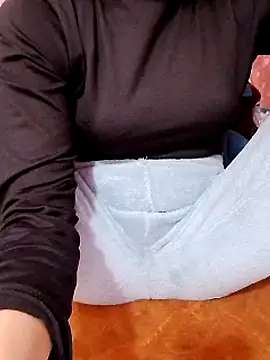 Cihixe1234 online show from January 27, 2025, 1:09 pm