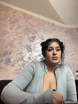 Snapshot of divineariax chatting on January 10, 2025, 12:58 pm divineariax online show from January 10, 2025, 12:58 pm