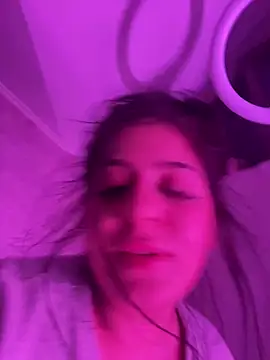 Snapshot of divineariax chatting on January 20, 2025, 3:28 pm divineariax online show from January 20, 2025, 3:28 pm