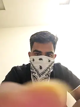 13lusty online show from March 4, 2025, 12:33 pm