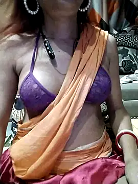 Snapshot of SANA-LEONI chatting on November 3, 2025, 3:04 pm SANA-LEONI online show from November 3, 2025, 3:04 pm