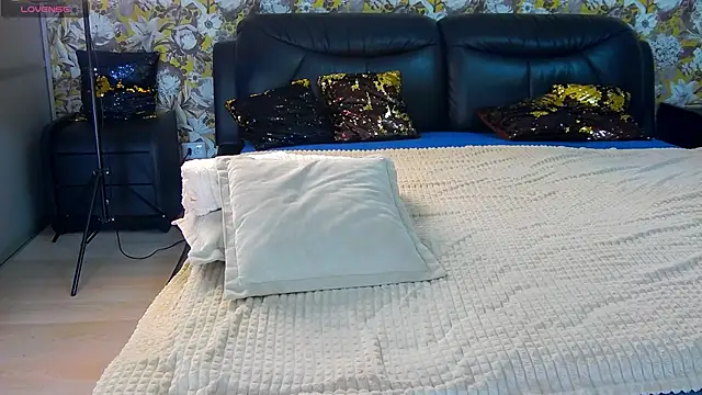 Snapshot of LiaStef chatting on October 7, 2025, 9:54 am LiaStef online show from October 7, 2025, 9:54 am