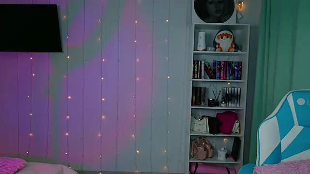 Mercedes Robinson online show from January 8, 2026, 4:18 am