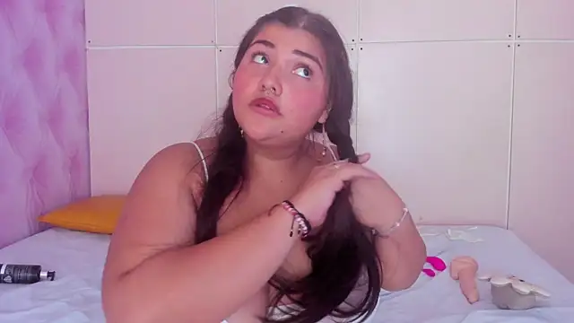 TaniaBellini online show from February 21, 2025, 3:54 pm