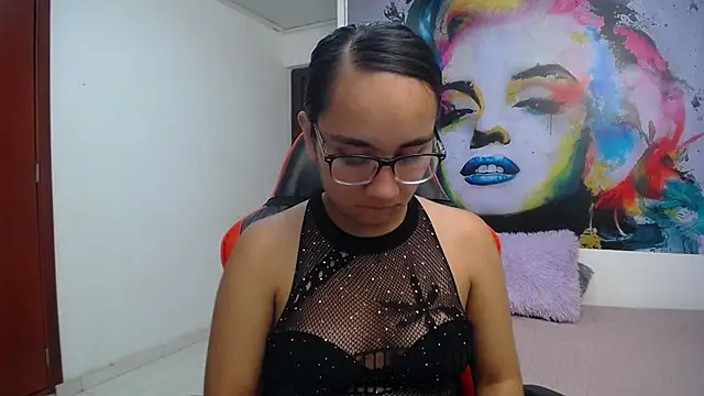 Snapshot of Maylin_horny19 chatting on December 13, 2025, 8:04 pm Maylin horny19 online show from December 13, 2025, 8:04 pm