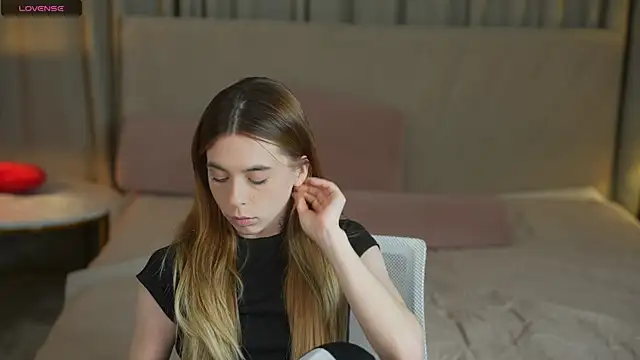 Lika Secret  online show from September 23, 2025, 9:22 pm