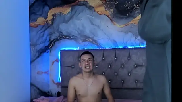 Snapshot of RubiSharqui_ chatting on September 13, 2025, 7:47 pm RubiSharqui online show from September 13, 2025, 7:47 pm