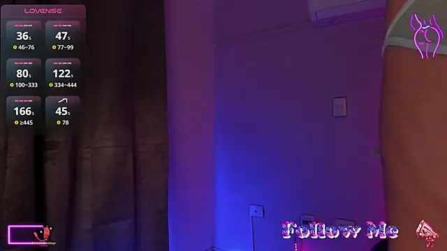 Snapshot of RubiSharqui_ chatting on November 8, 2025, 12:42 pm RubiSharqui online show from November 8, 2025, 12:42 pm