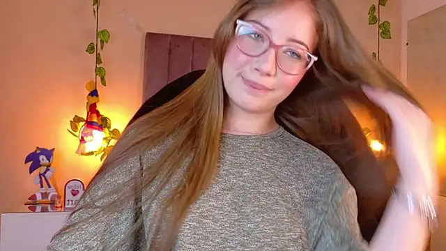 Snapshot of Dahlia_Rousse chatting on June 24, 2026, 6:12 am Dahlia Rousse online show from June 24, 2026, 6:12 am