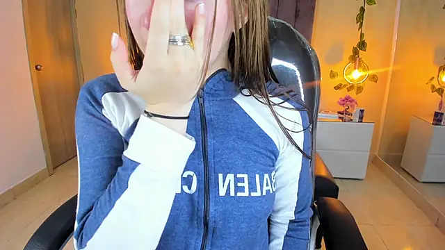 Dahlia Rousse online show from December 21, 2025, 6:09 pm