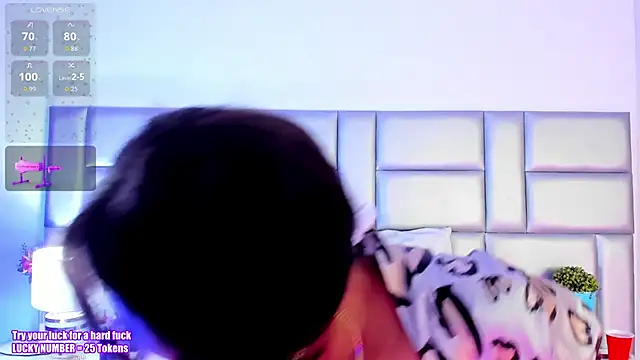 LovelyNickii online show from October 18, 2025, 12:40 pm