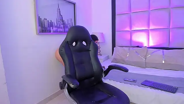 MeganPresleyy online show from April 9, 2026, 2:23 pm