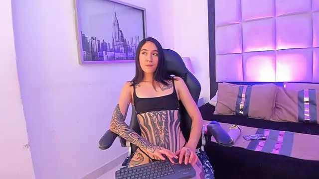 Snapshot of MeganPresleyy chatting on June 11, 2026, 5:21 pm MeganPresleyy online show from June 11, 2026, 5:21 pm