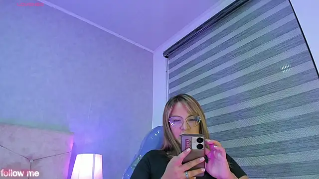 Elise-Leyton online show from October 24, 2025, 8:30 pm