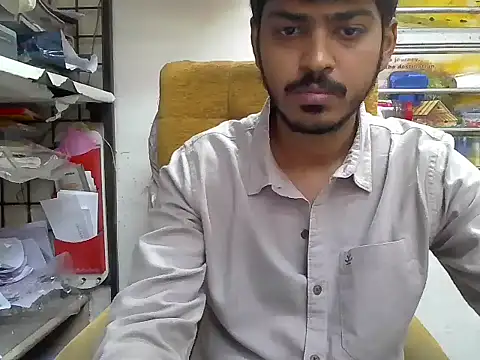 Snapshot of cute_modell chatting on November 11, 2025, 7:03 am cute modell online show from November 11, 2025, 7:03 am