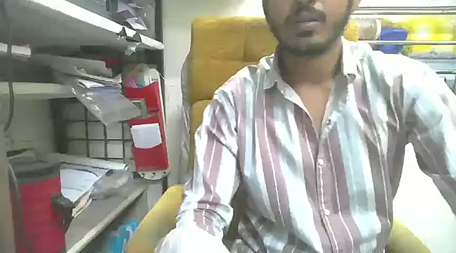 Snapshot of cute_modell chatting on February 25, 2025, 11:21 am cute modell online show from February 25, 2025, 11:21 am