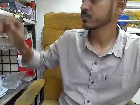 Snapshot of cute_modell chatting on September 13, 2025, 12:38 pm cute modell online show from September 13, 2025, 12:38 pm