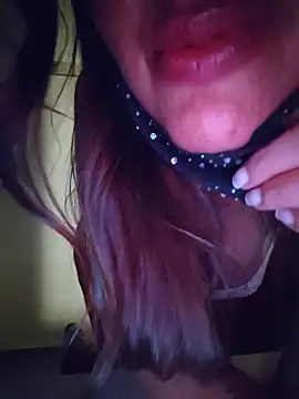 Akemi rossi online show from July 17, 2026, 9:56 pm