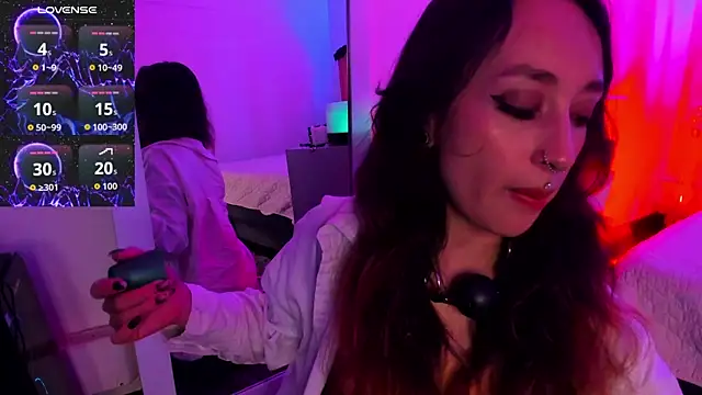 Snapshot of coral_jonesss chatting on December 5, 2025, 4:38 pm coral jonesss online show from December 5, 2025, 4:38 pm