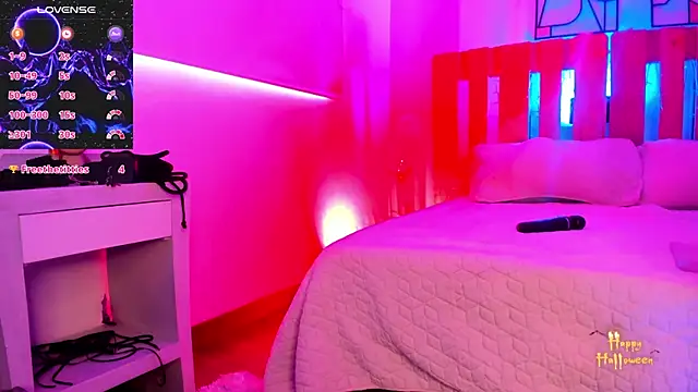 Snapshot of coral_jonesss chatting on October 11, 2025, 2:29 pm coral jonesss online show from October 11, 2025, 2:29 pm