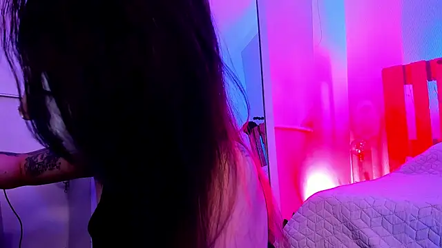 Snapshot of coral_jonesss chatting on October 12, 2025, 3:35 pm coral jonesss online show from October 12, 2025, 3:35 pm