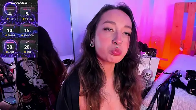 Snapshot of coral_jonesss chatting on December 15, 2025, 3:51 pm coral jonesss online show from December 15, 2025, 3:51 pm