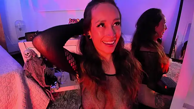 coral jonesss online show from January 15, 2026, 4:21 pm