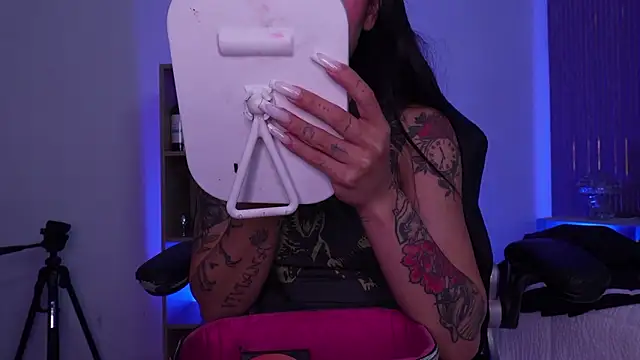 CleeoAdams  online show from March 22, 2026, 5:10 am