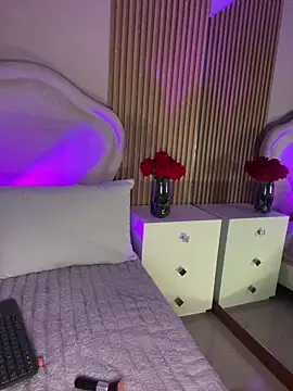 Sara  collins   online show from October 27, 2025, 12:39 pm