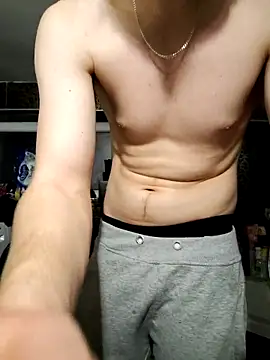 Snapshot of Mikussl chatting on December 1, 2025, 9:37 pm Mikussl online show from December 1, 2025, 9:37 pm