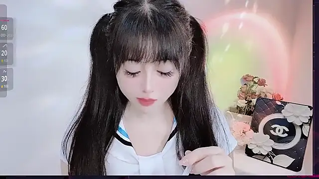 LiLiLily online show from September 25, 2025, 6:58 pm