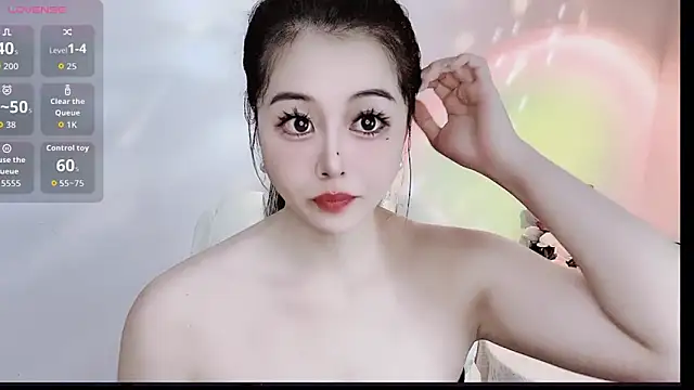 LiLiLily online show from October 17, 2025, 8:54 pm