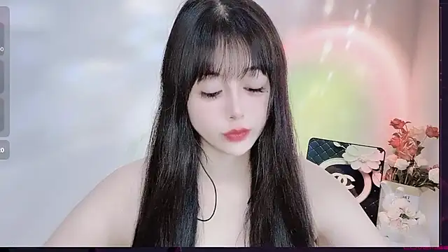 LiLiLily online show from September 24, 2025, 5:41 pm