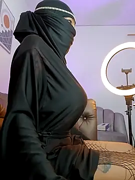 azahara faraah online show from October 24, 2025, 6:29 pm