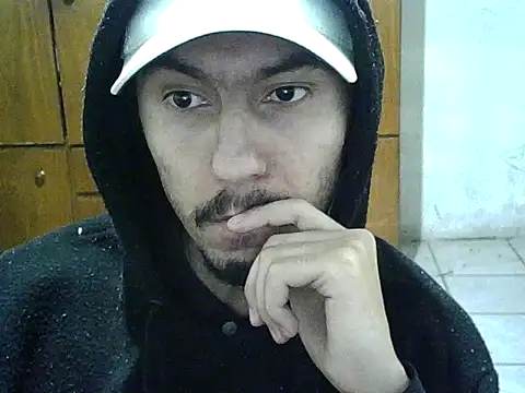 Snapshot of michel1520 chatting on September 14, 2025, 2:01 am michel1520 online show from September 14, 2025, 2:01 am