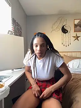 Snapshot of goddesskash chatting on February 19, 2025, 7:16 pm goddesskash online show from February 19, 2025, 7:16 pm