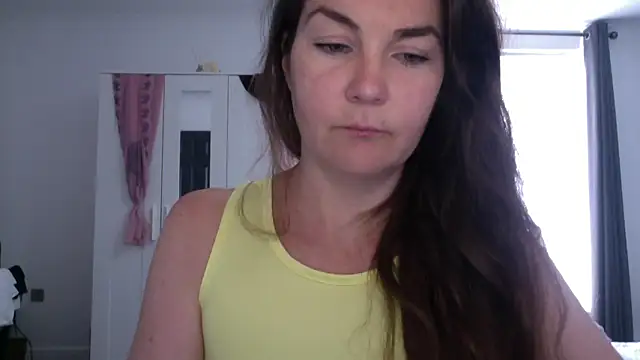 Snapshot of LittleMissFoxx chatting on June 20, 2026, 5:18 pm LittleMissFoxx online show from June 20, 2026, 5:18 pm