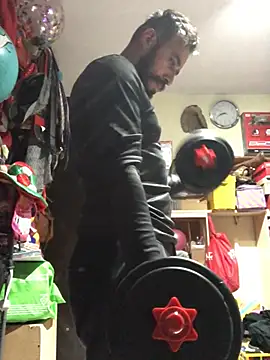 Snapshot of leonardohot1987 chatting on February 3, 2025, 5:18 am leonardohot1987 online show from February 3, 2025, 5:18 am