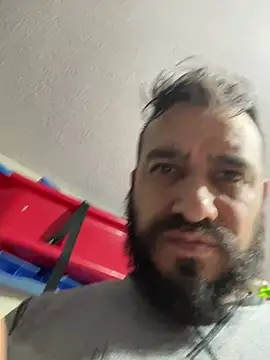 Snapshot of leonardohot1987 chatting on February 20, 2025, 5:33 am leonardohot1987 online show from February 20, 2025, 5:33 am