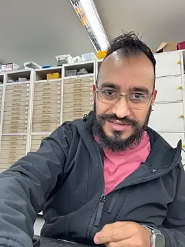 Snapshot of leonardohot1987 chatting on November 18, 2025, 7:06 pm leonardohot1987 online show from November 18, 2025, 7:06 pm