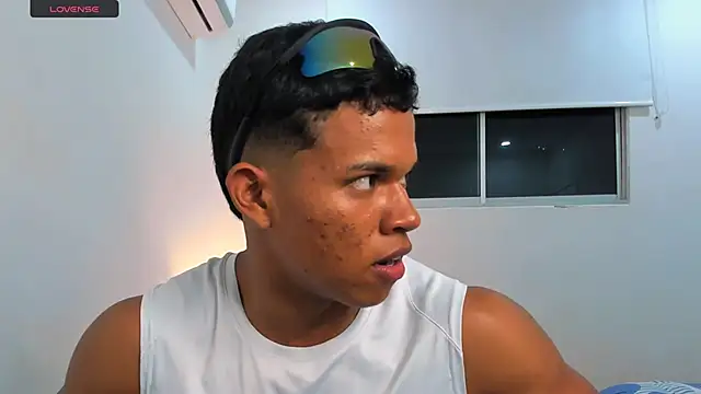 Snapshot of maxsteel177 chatting on March 14, 2025, 12:10 am maxsteel177 online show from March 14, 2025, 12:10 am