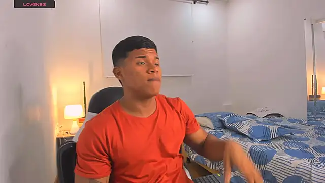 Snapshot of maxsteel177 chatting on March 6, 2025, 11:31 pm maxsteel177 online show from March 6, 2025, 11:31 pm