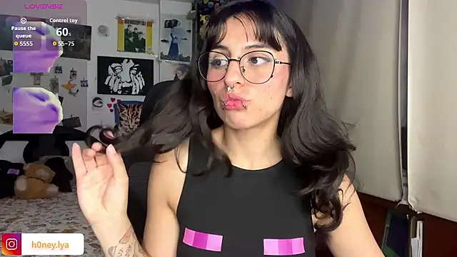 B0nnie H0ney online show from July 8, 2026, 1:52 am