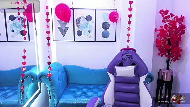 Akaza Hakuji  online show from February 10, 2026, 12:15 pm