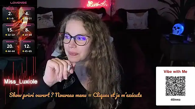 Miss luxiole online show from October 31, 2025, 3:14 am