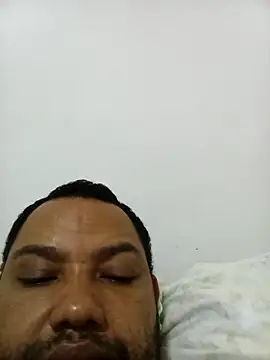 Marcio2235 online show from October 2, 2025, 3:43 am